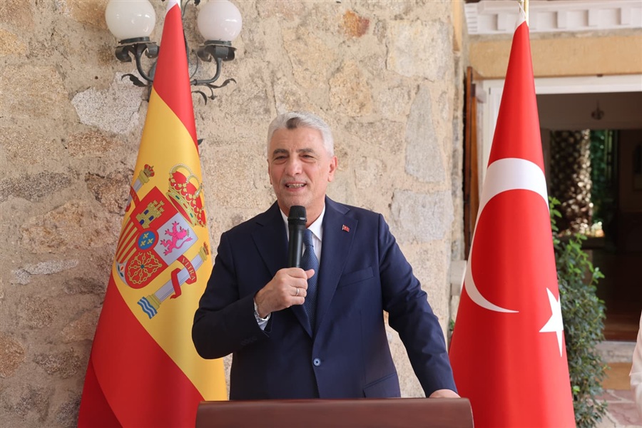 Ticaret Bakanı Ömer Bolat, Madrid'de Türk ve İspanyol İş Dünyası Temsilcileriyle Buluştu